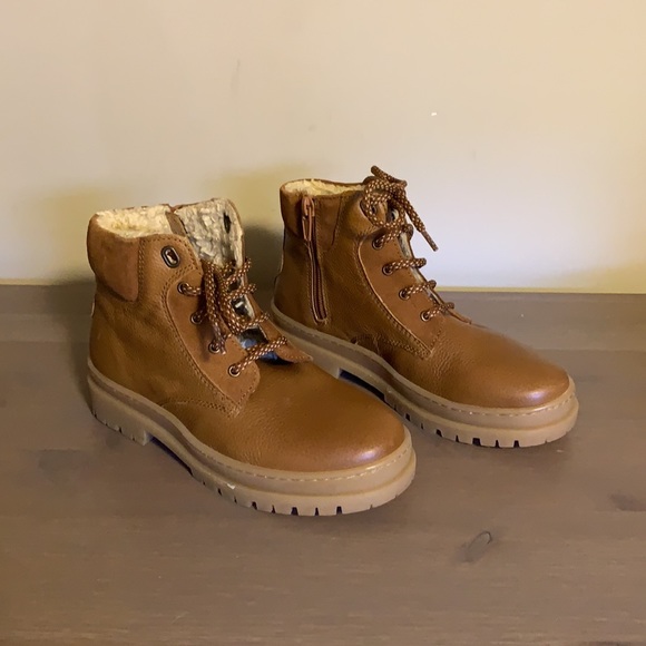 🆕 Zara Tan and Cream Sherpa Lined Booties - Girl’s Size 32 - Picture 4 of 9